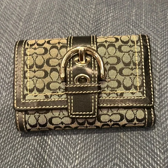 COACH Wallet Canvas Leather Signature Bifold Buckled Wallet. Authentic. Exc Cond - Picture 1 of 5